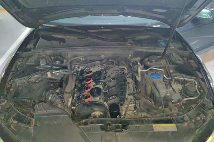 Used Audi A5 2012 2.0TFSI Sportback Engine Bay