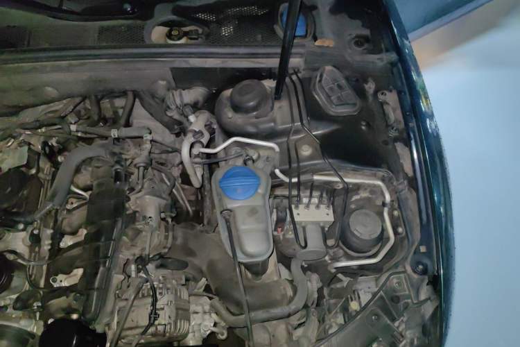 Used Audi A5 2012 2.0TFSI Sportback Engine Bay Left