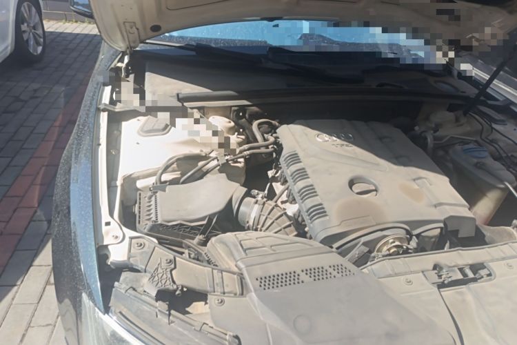 Used Audi A5 2012 2.0TFSI Sportback quattro Engine Bay Right
