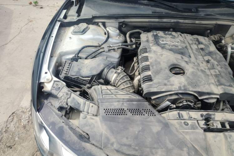 Used Audi A5 2012 2.0TFSI Sportback Engine Bay Right
