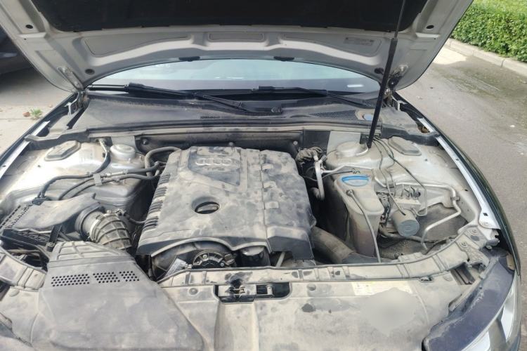 Used Audi A5 2012 2.0TFSI Sportback Engine Bay