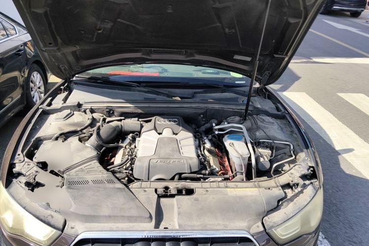 Used Audi A5 2012 3.0TFSI Sportback quattro Engine Bay