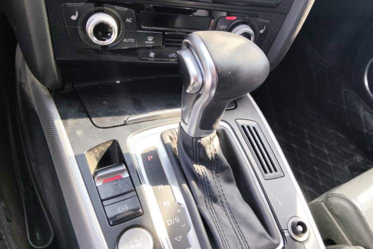 Used Audi A5 2012 3.0TFSI Sportback quattro Gear Lever