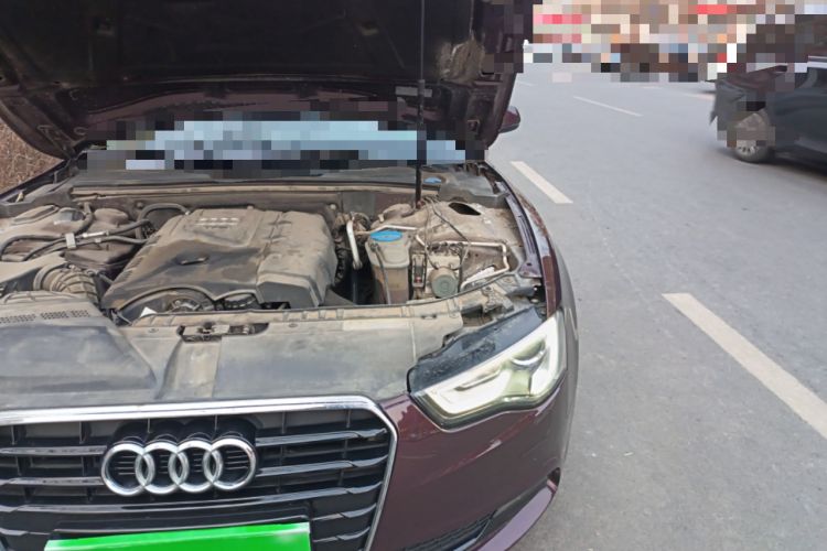 Used Audi A5 2012 2.0TFSI Coupe Engine Bay Left