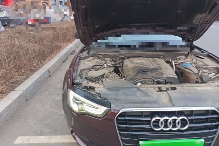 Used Audi A5 2012 2.0TFSI Coupe Engine Bay Right