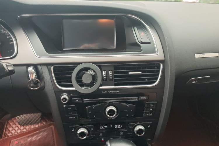 Used Audi A5 2012 2.0TFSI Sportback Audio And AC Panel