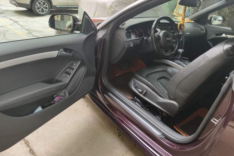 Used Audi A5 2012 2.0TFSI Cabriolet Driver Seat