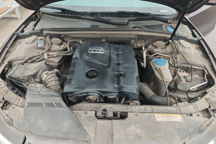 Used Audi A5 2012 2.0TFSI Sportback Engine Bay