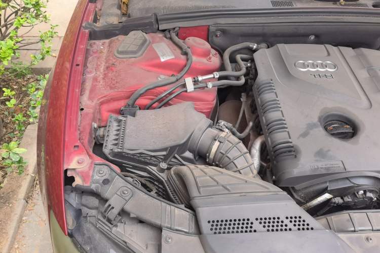 Used Audi A5 2012 2.0TFSI Coupe Engine Bay Right