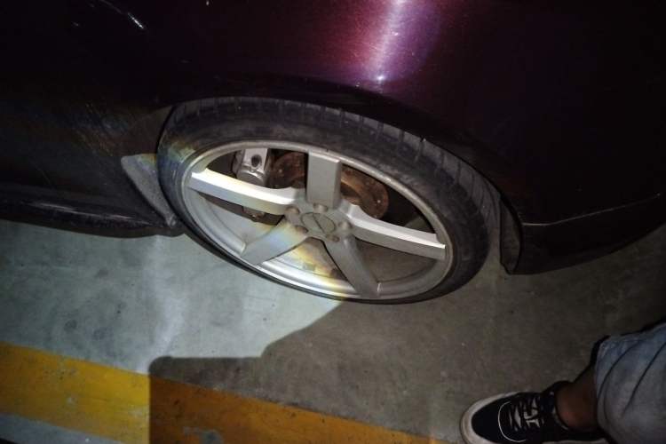 Used Audi A5 2012 2.0TFSI Sportback Right Front Wheel Hub