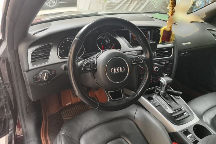 Used Audi A5 2012 2.0TFSI Cabriolet Steering Wheel