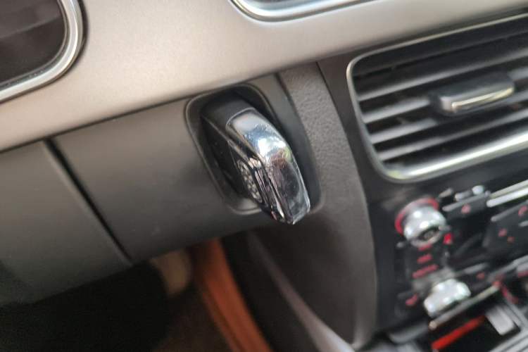 Used Audi A5 2012 2.0TFSI Cabriolet Vehicle Key