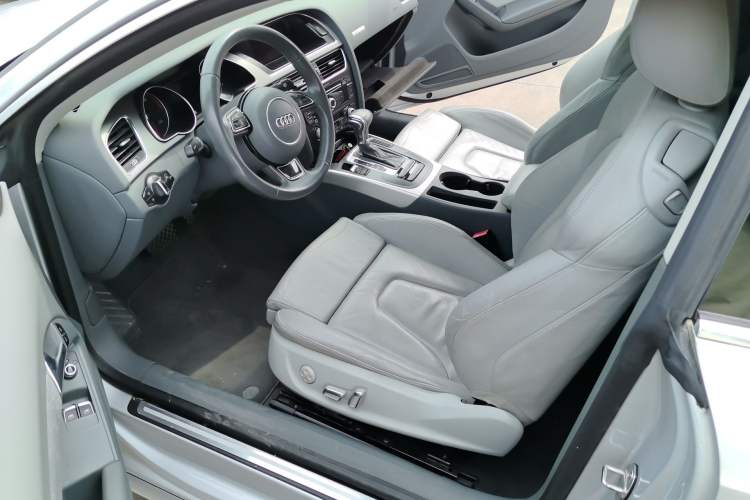 Used Audi A5 2012 2.0TFSI Coupe Driver Seat
