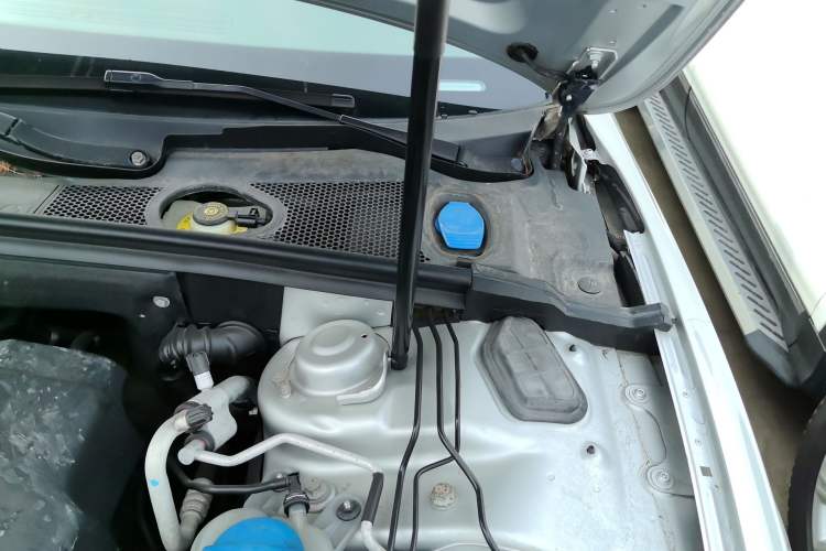Used Audi A5 2012 2.0TFSI Coupe Engine Bay Left