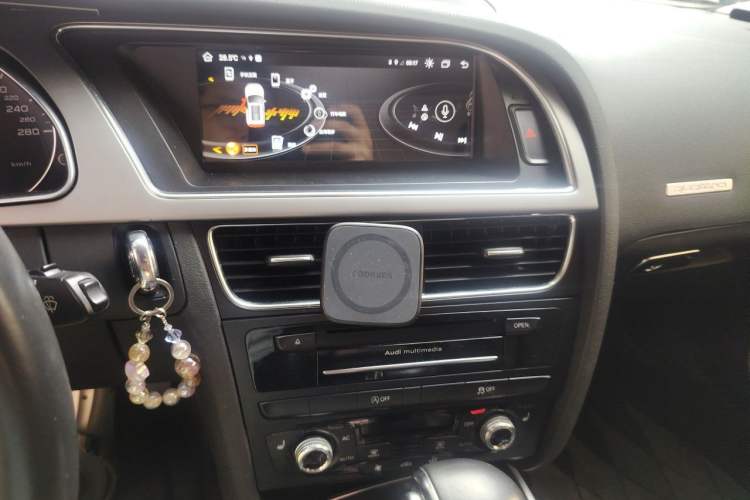 Used Audi A5 2012 2.0TFSI Sportback quattro Audio And AC Panel
