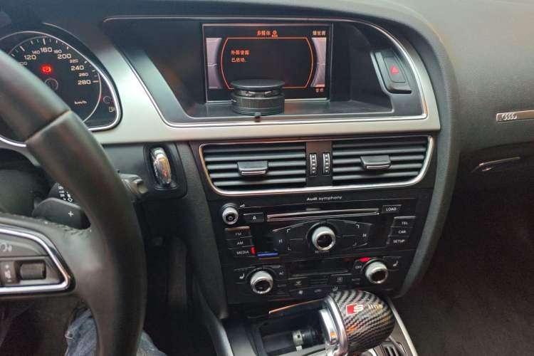 Used Audi A5 2012 2.0TFSI Sportback Audio And AC Panel