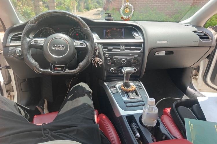 Used Audi A5 2012 2.0TFSI Coupe quattro Center Console