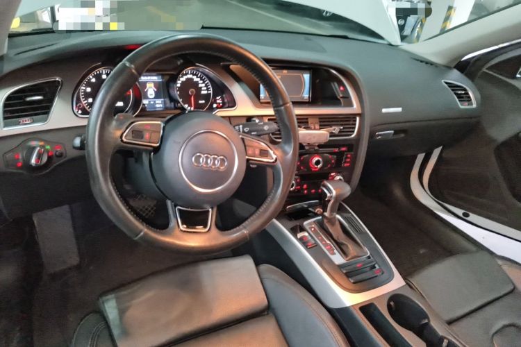 Used Audi A5 2012 2.0TFSI Coupe Center Console