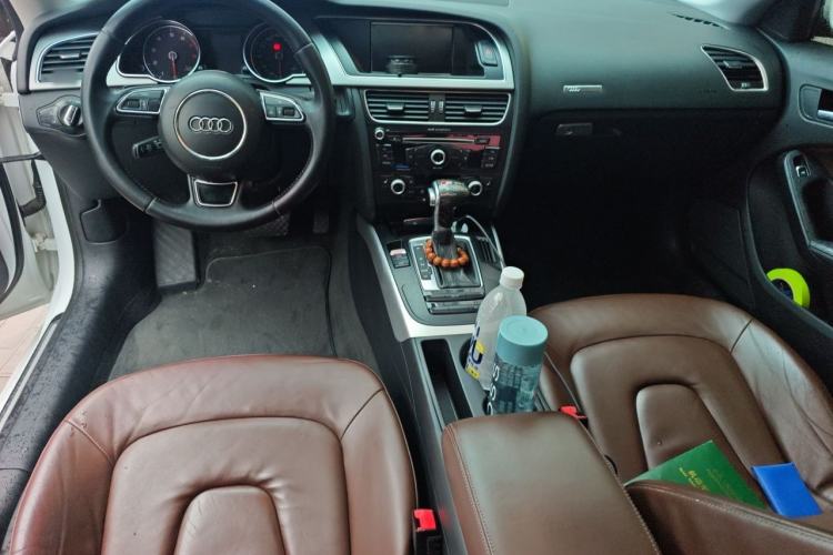 Used Audi A5 2012 2.0TFSI Sportback Center Console