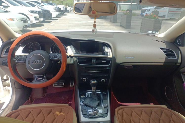 Used Audi A5 2012 3.0TFSI Coupe quattro Center Console