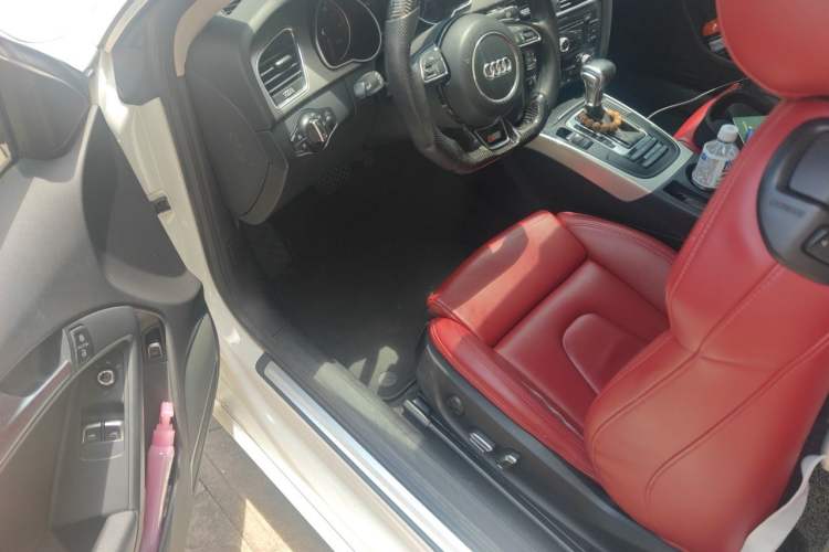 Used Audi A5 2012 2.0TFSI Coupe quattro Driver Seat
