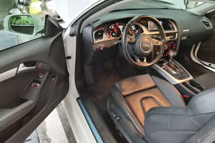 Used Audi A5 2012 2.0TFSI Coupe Driver Seat