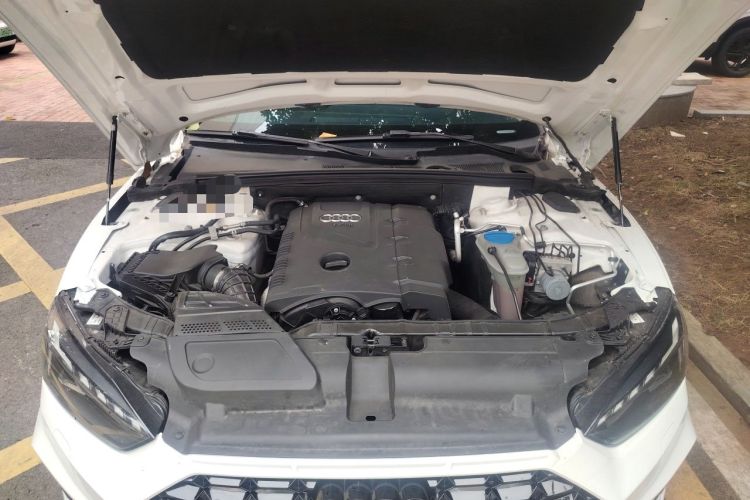 Used Audi A5 2012 2.0TFSI Sportback quattro Engine Bay