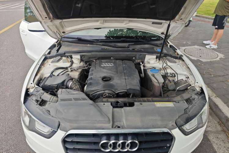 Used Audi A5 2012 2.0TFSI Sportback Engine Bay