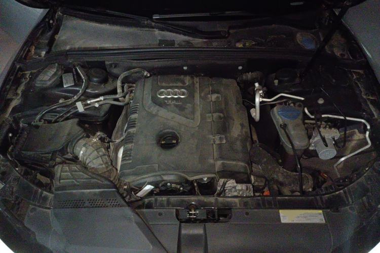 Used Audi A5 2012 2.0TFSI Coupe Engine Bay
