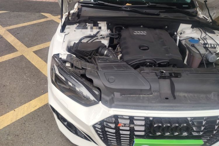 Used Audi A5 2012 2.0TFSI Sportback quattro Engine Bay Right