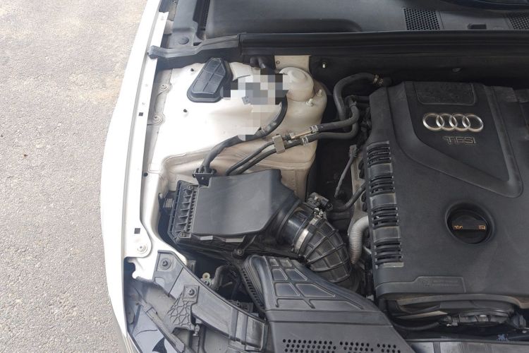 Used Audi A5 2012 2.0TFSI Cabriolet Engine Bay Right