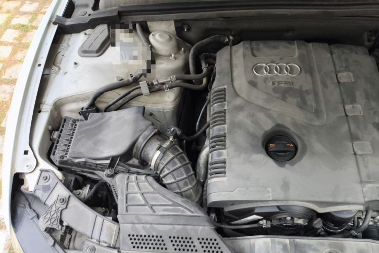Used Audi A5 2012 2.0TFSI Sportback quattro Engine Bay Right