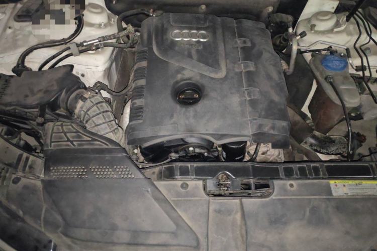 Used Audi A5 2012 2.0TFSI Cabriolet Engine Bay