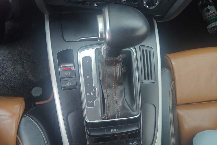 Used Audi A5 2012 2.0TFSI Cabriolet Gear Lever
