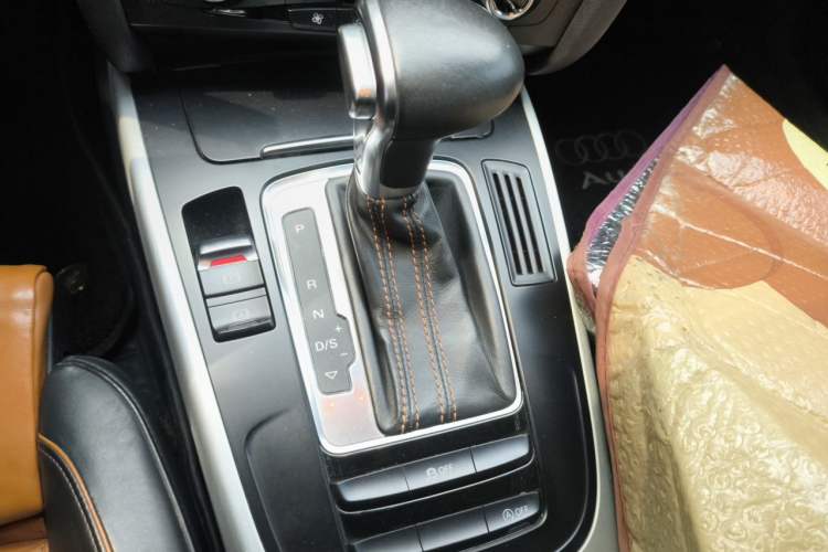 Used Audi A5 2012 2.0TFSI Sportback quattro Gear Lever