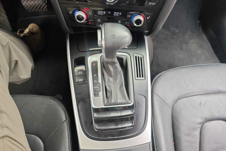 Used Audi A5 2012 2.0TFSI Sportback Gear Lever