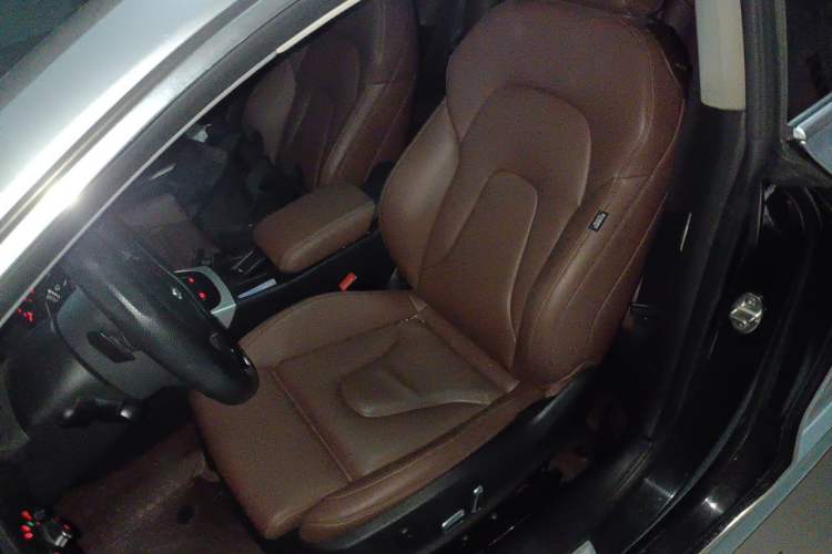Used Audi A5 2012 2.0TFSI Coupe Left Front Seat