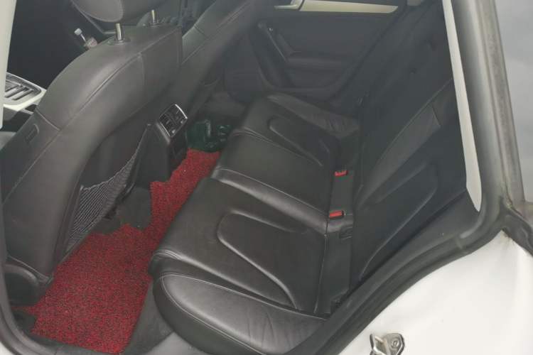 Used Audi A5 2012 2.0TFSI Sportback Left Rear Seat