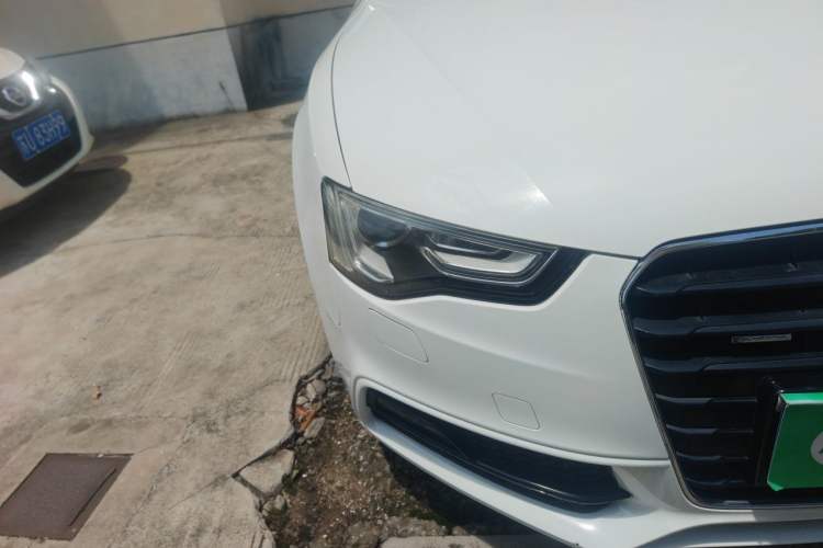 Used Audi A5 2012 2.0TFSI Coupe quattro Right Front Headlight