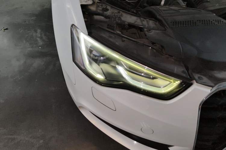 Used Audi A5 2012 2.0TFSI Coupe Right Front Headlight