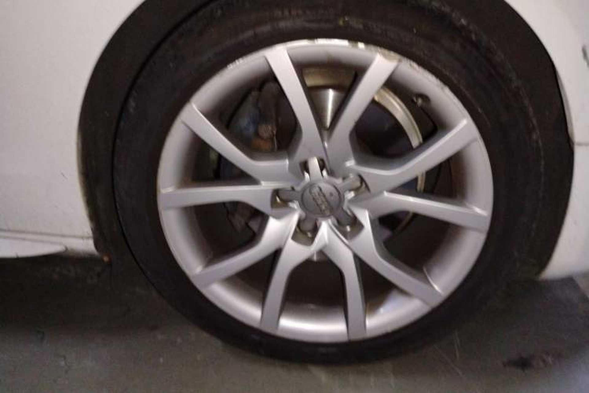Used Audi A5 2012 2.0TFSI Coupe Right Front Wheel Hub