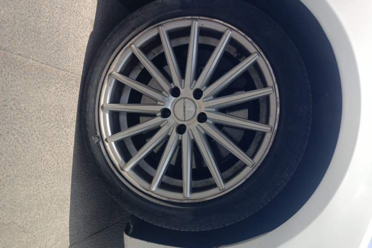 Used Audi A5 2012 3.0TFSI Coupe quattro Right Front Wheel Hub