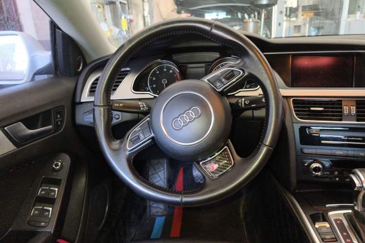 Used Audi A5 2012 3.0TFSI Sportback quattro Steering Wheel