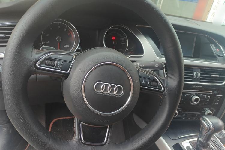 Used Audi A5 2012 2.0TFSI Cabriolet Steering Wheel