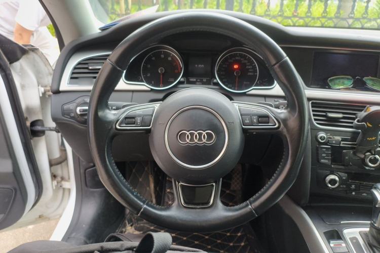 Used Audi A5 2012 2.0TFSI Coupe Steering Wheel