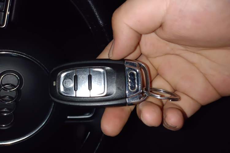 Used Audi A5 2012 2.0TFSI Coupe Vehicle Key