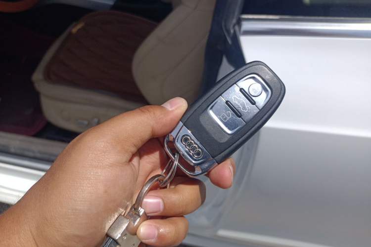 Used Audi A5 2012 3.0TFSI Coupe quattro Vehicle Key