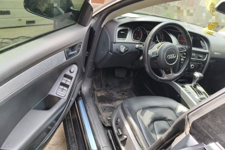 Used Audi A5 2013 Sportback 40 TFSI Driver Seat