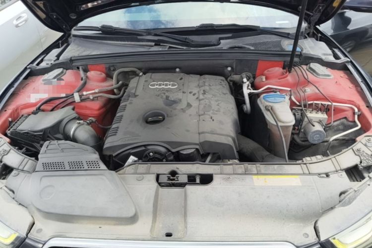 Used Audi A5 2013 Sportback 40 TFSI Engine Bay