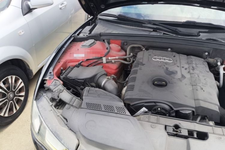 Used Audi A5 2013 Sportback 40 TFSI Engine Bay Right